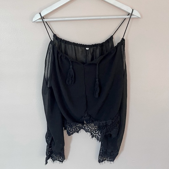 Black Lace Cold-Shoulder Blouse Size Small - Picture 1 of 2